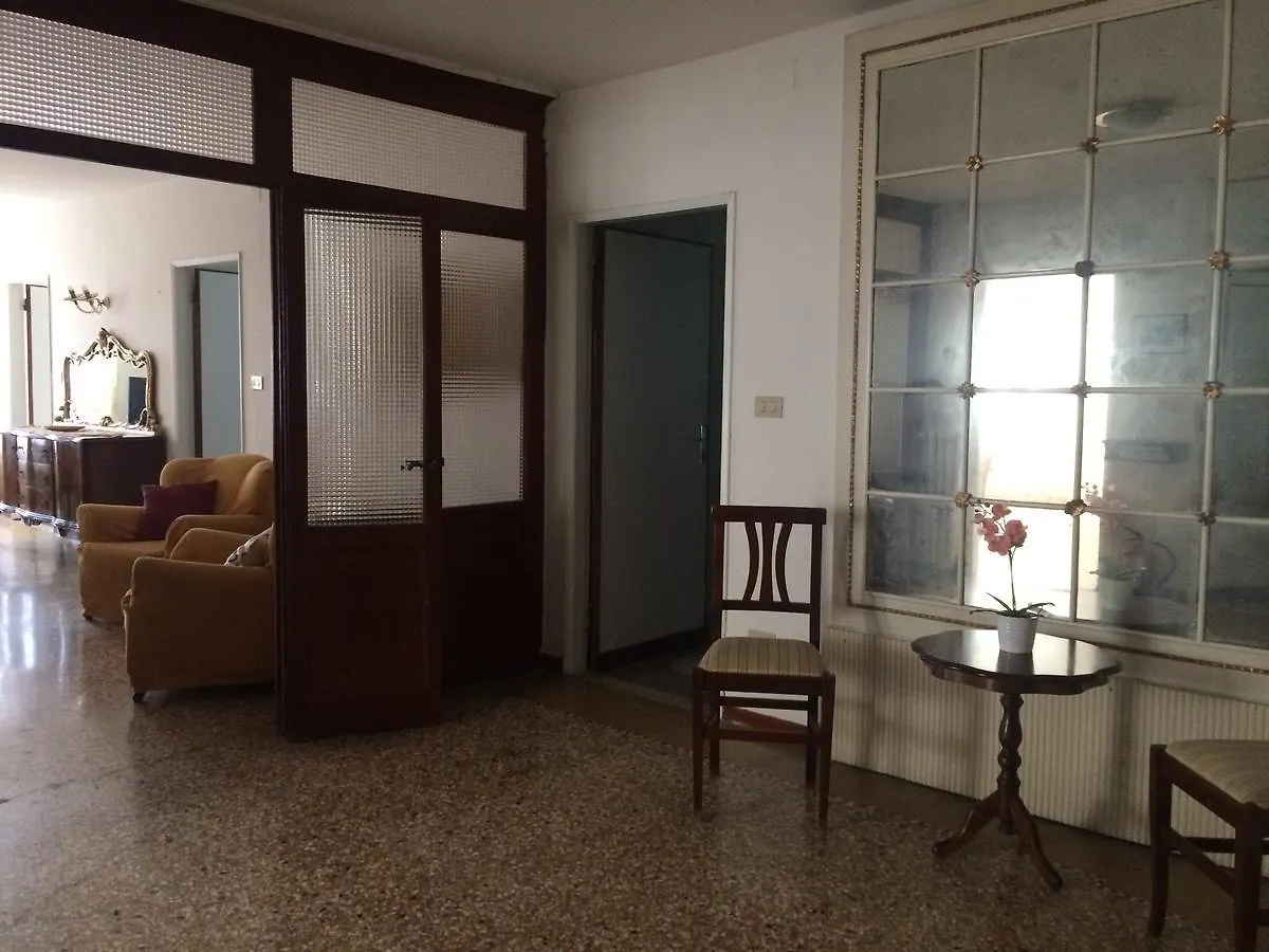 Ve-Nice Suite Formosa C5141 Venice 0*,  Italy